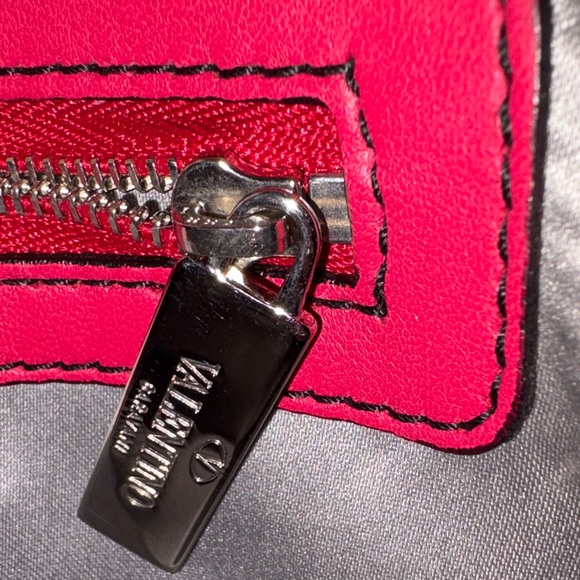 NWOT AUTHINTIC VALENTINO Pink Floral Appliqué Shoulder Bag - Picture 5 of 12